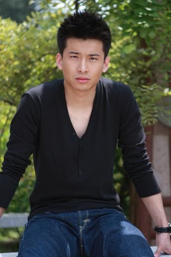 当全世界的型男硬汉都留圆寸