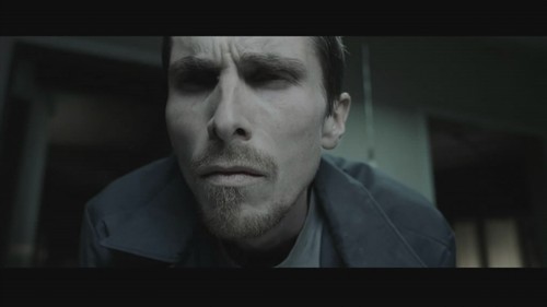 《机械师》 贝尔那自虐式的表演。