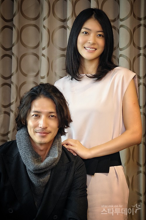 100903 上野树里和<em>玉木宏</em>在乐天饭店接受采访