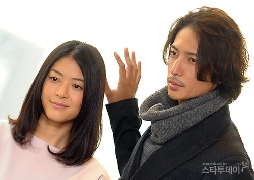 100903 上野树里和<em>玉木宏</em>在乐天饭店接受采访