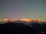 日照金山