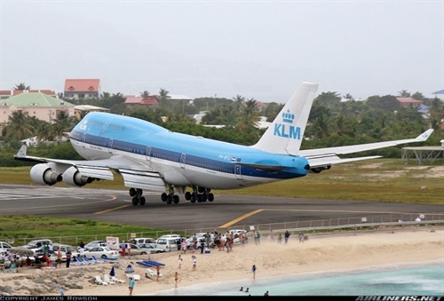 飞机为什么不能自动降落 135229.20484810_500.jpg