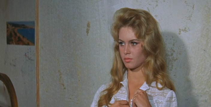 都说女人愚蠢而美丽;上帝创造的女人美丽,是因