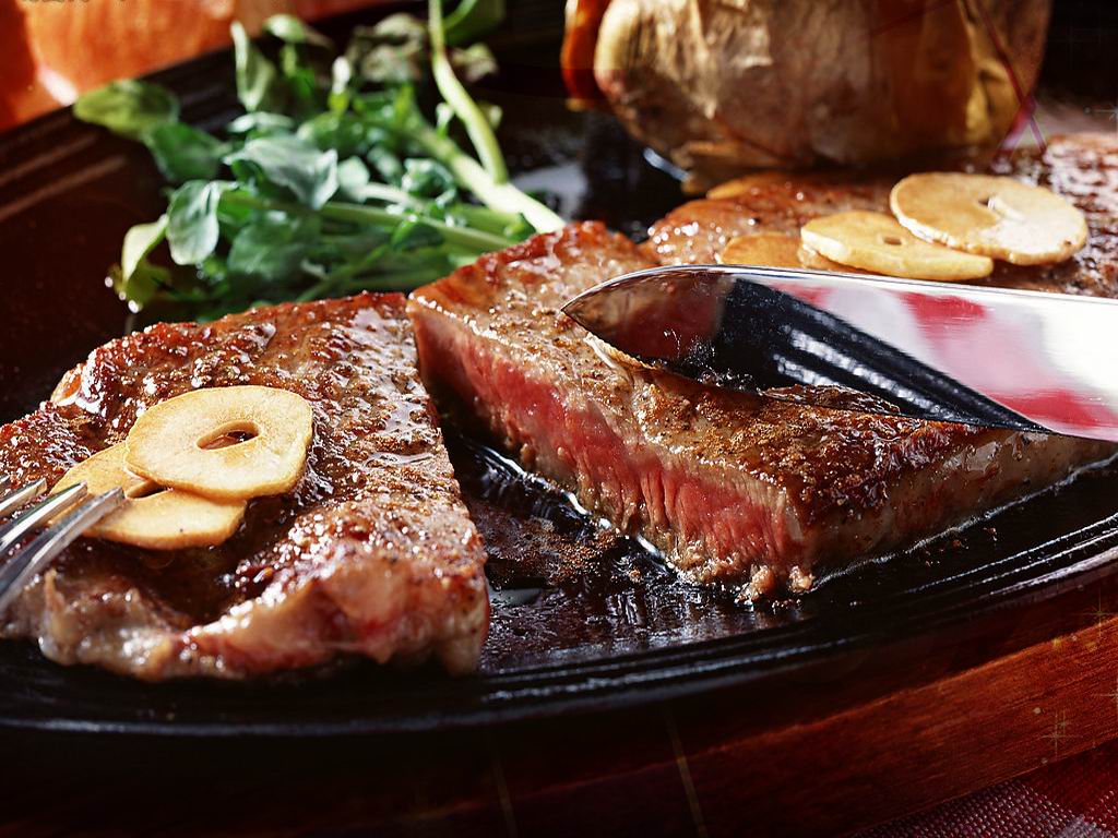 煎5成熟的牛柳;c.煎7成熟的牛柳;d.煎熟牛柳  (4).牛排制作品种